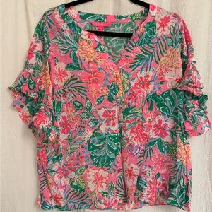 NWOT Lilly Pulitzer short ruffle sleeve blouse - M